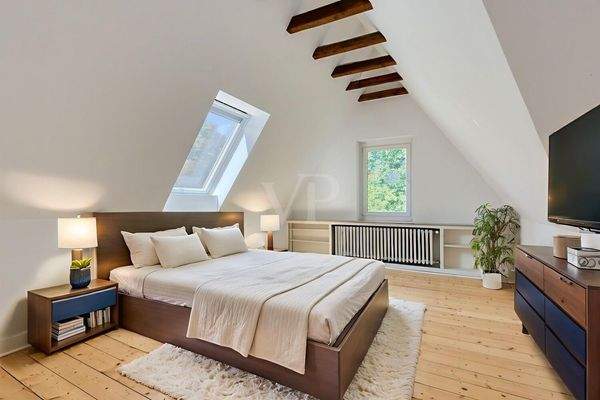 Raum 1 DG mit Möblierungsbeispiel