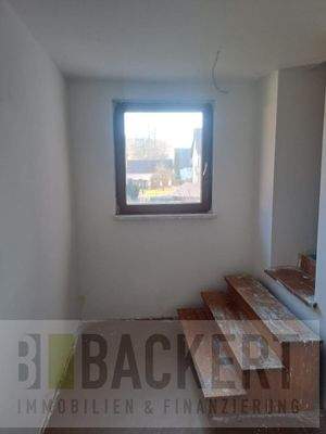 Zugang von der Garage