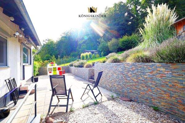 Verweilen Sie einen Moment...