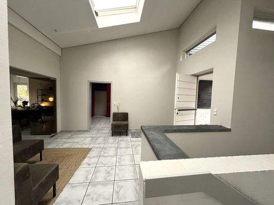 Offener Eingangsbereich mit großzügigem Entreé