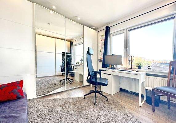 Arbeits-/Kinderzimmer