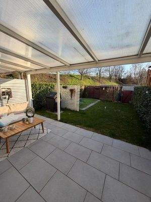 Blick vom Haus in den Garten