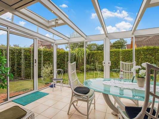 Botanisches Gewächshaus mit Fußbodenheizung