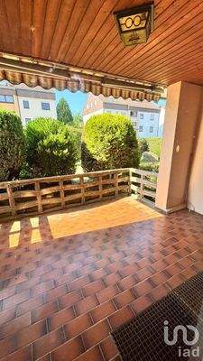 Terrasse EG Überdacht (Vorderer Teil der Terrasse hat sich abgesenkt und muss erneuert werden)