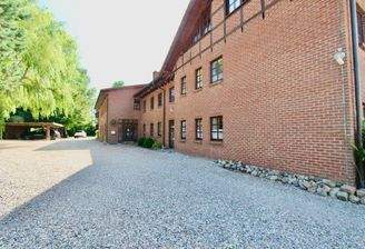 Seitenansicht Parkplatz 2.jpg