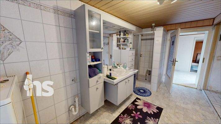 Bad mit Dusche