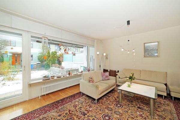 Wohnen im Licht- große Fensterfronten schaffen Weite