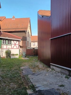 neue Fassade zum Nachbar.jpg