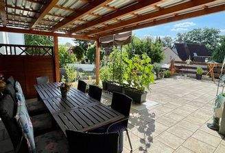 überdachte Terrasse