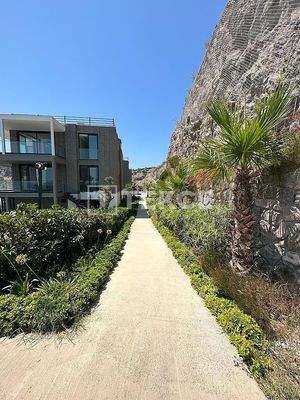 Apartments with Private Terrace and Pool in Bodrum Gündoğan