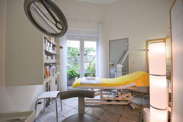 Behandlungsraum/ Büro