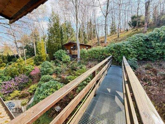 Blick auf die Gartenhütte