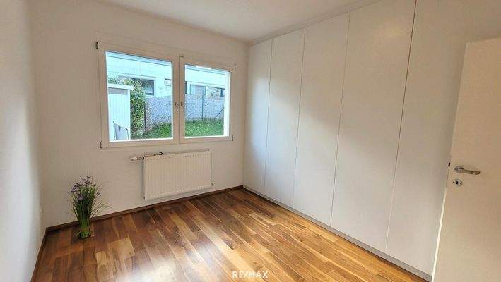 Schlafzimmer mit Einbaukasten