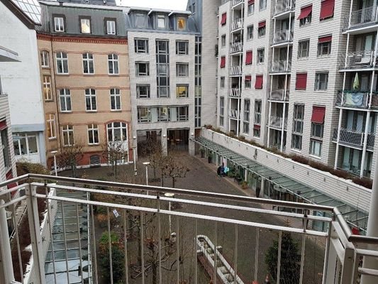 Blick vom Balkon