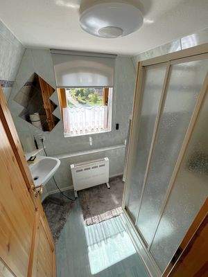 Tageslicht-Duschbad im DG