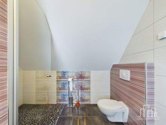 CAM02839G0-PR0162-STILL023