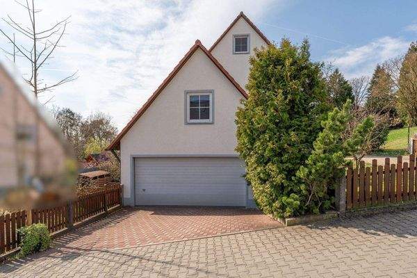 Außenansicht Garage