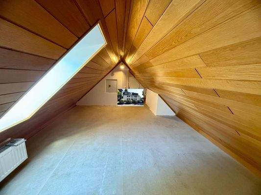 Spitzboden/ausgebaut