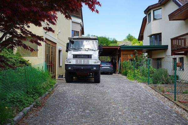 (überdachte) Stellplätze