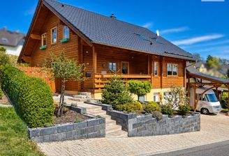 Titel Holzhaus