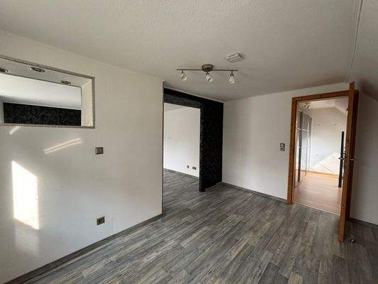 DG: Blick Richtg. Eingang Flur