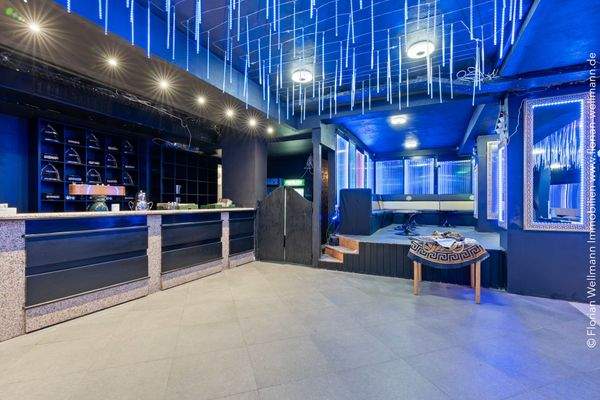 Gast-, Schank- und Nebenflächen ca. 665m².