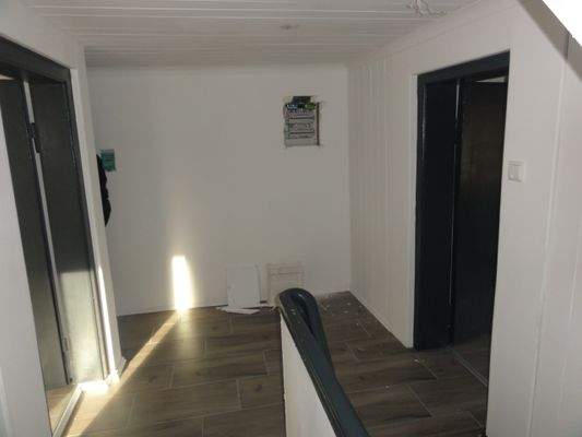 Haus OG Flur 2.JPG