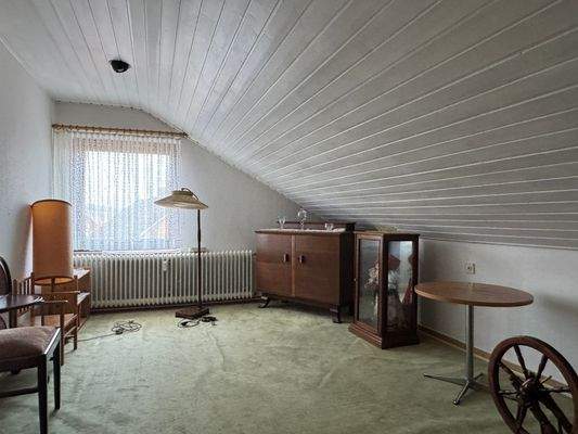 wohnlich ausgebautes DG