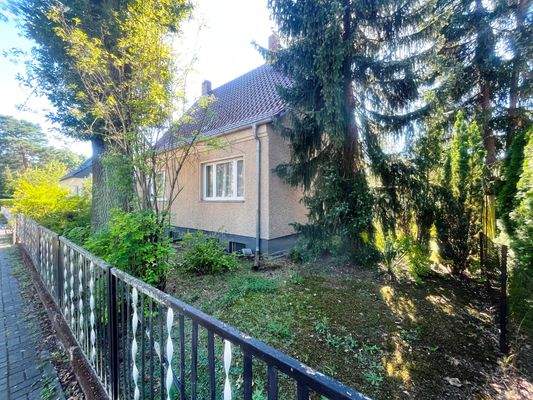 weitere Ansicht straßenseitig.JPG