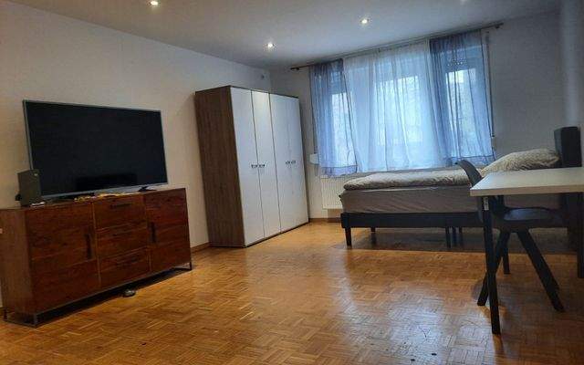 WG Zimmer in Stuttgart West möbliert mieten Wohnen auf Zeit 2 1.jpg