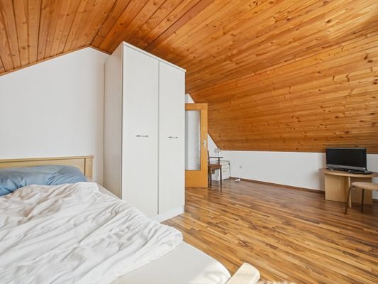Schlafzimmer c
