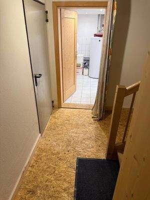 Keller Flur Richtung  Heiz/Waschkeller