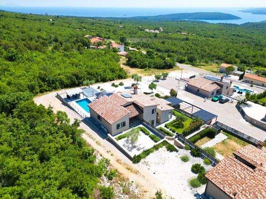 Luftbild Villa mit beiden Einheiten