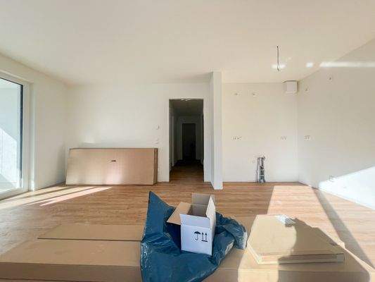 Wohn- und Esszimmer, Küche