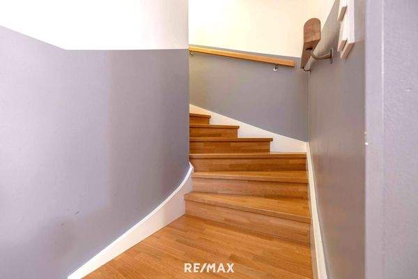 Treppen zum Obergeschoss