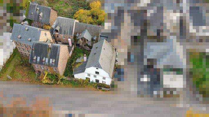 Immobilien-Ensemble von oben