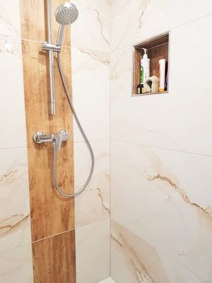 Badezimmer, Dusche