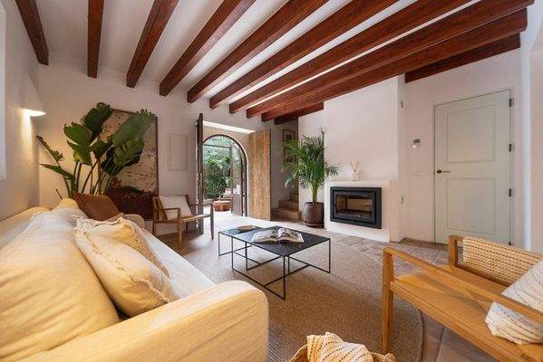 Dorfhaus mit Bergblick zum Verkauf in Deiya, Mallorca