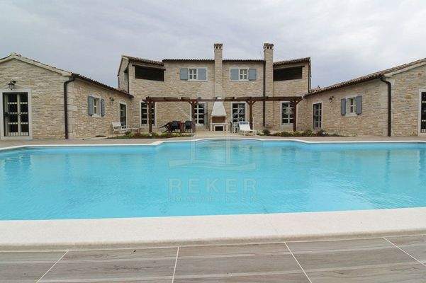 Traum-Villa in Stein