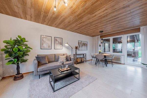 Wohn-/Essbereich (rechts)