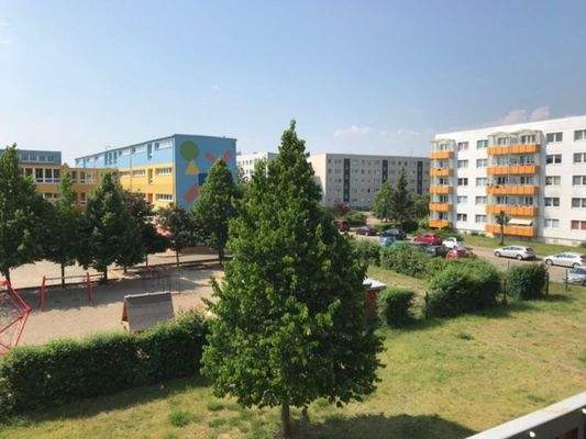 Gustav-Bruhn-Straße - Blick vom Balkon