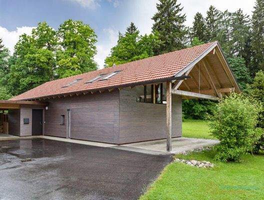 Hauseingangsseite desAtelierhaus