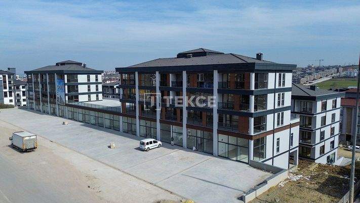 Offices and Shops in an Advantageous Location in Yalova