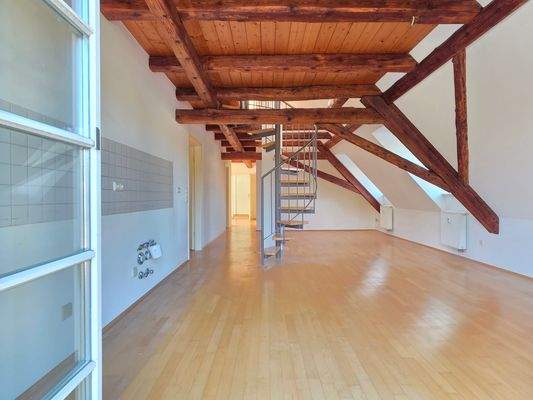 Stylischer Wohn- und Essbereich