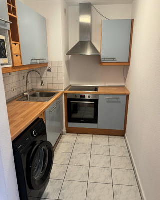 Kochnische mit Einbauküche.png