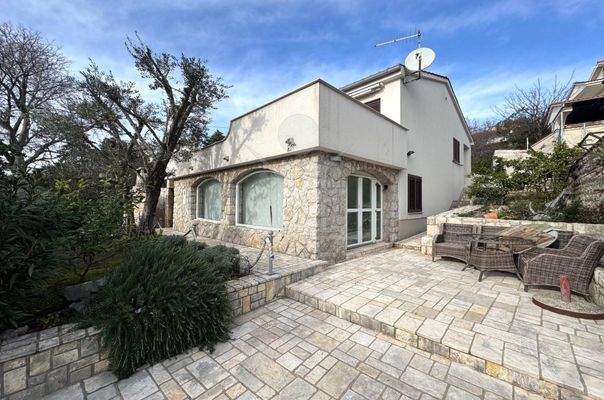 Ruhige Lage, nur 100 m vom Strand entfernt