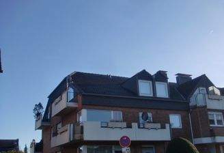 Aßenansicht - zwei Balkone