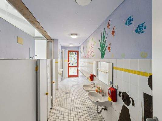Kindergarten WC