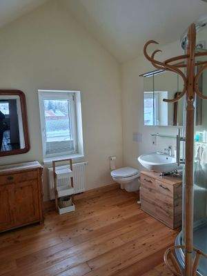 Badezimmer im Dachgeschoss