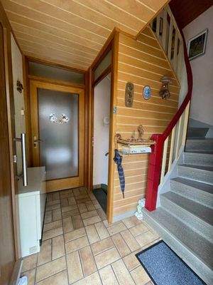 Diele mit Treppenhaus im EG